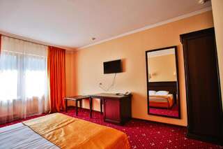 Гостиница Гала Плаза Красная Поляна Двухместный номер с 1 кроватью или 2 отдельными кроватями и балконом-4